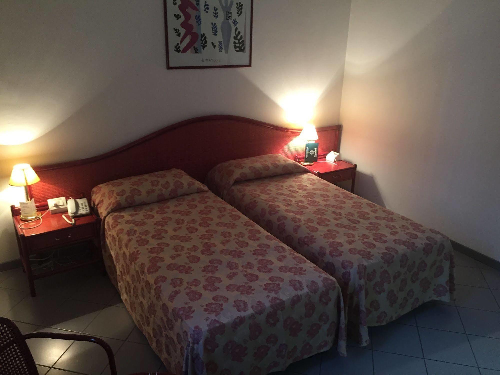 Green Park Bologna Residence ภายนอก รูปภาพ